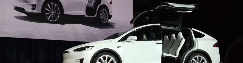 Tesla Model X: el coche de lujo 100% eléctrico