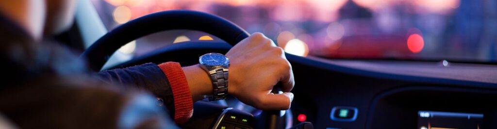 ¿Por qué me vibra el volante? 5 principales posibles causas