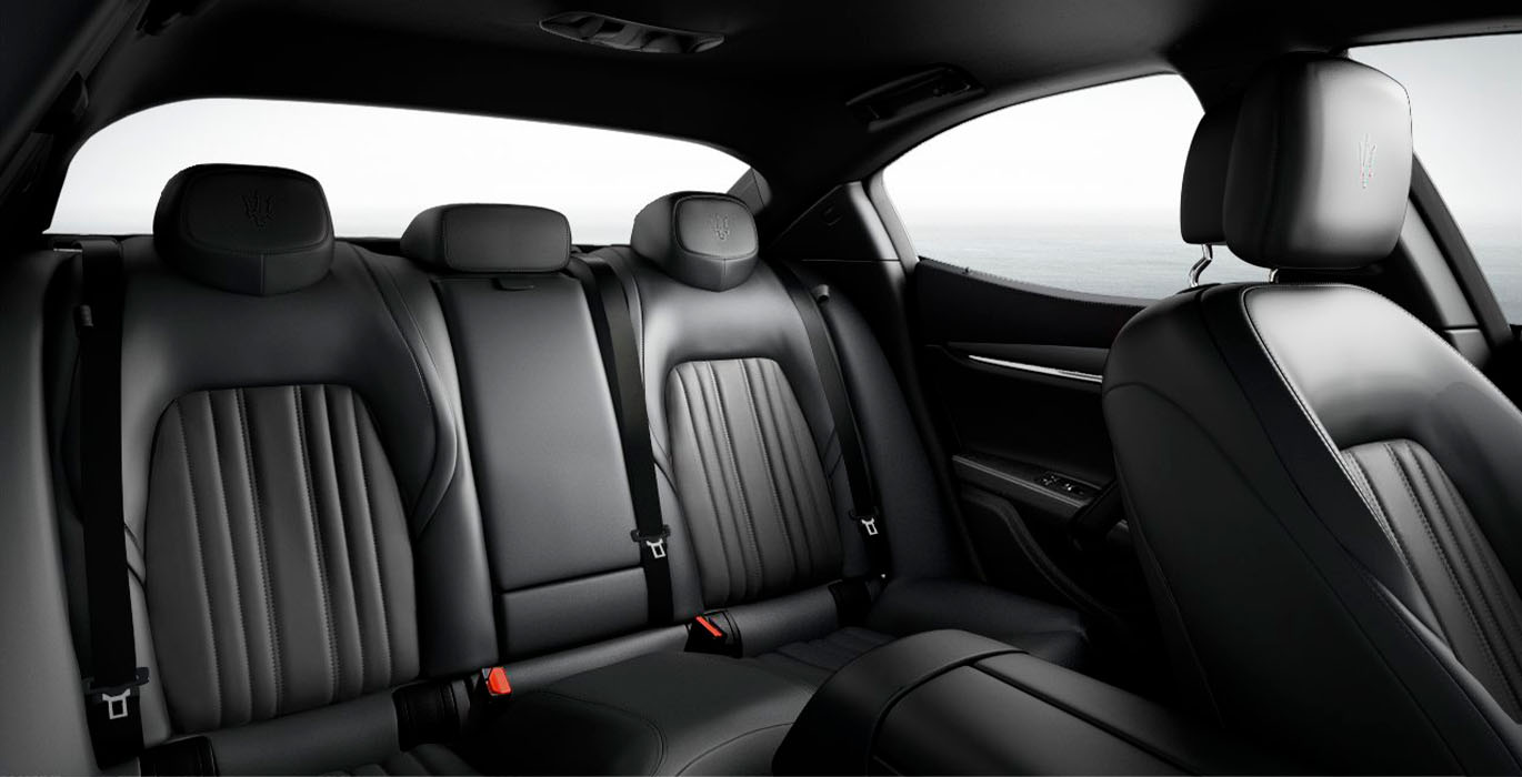 Maserati GHIBLI Executive Hybrid 4 Maserati Ghibli Interior Trasera | Avanti Renting