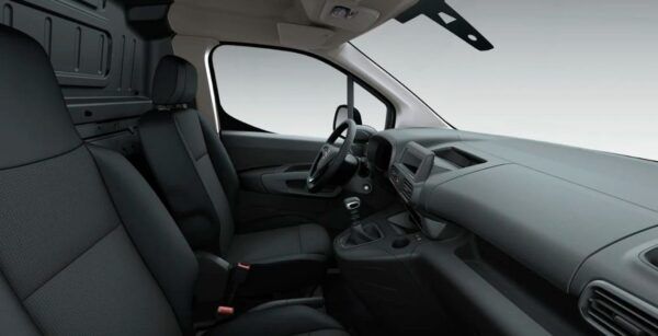 Opel Combo Cargo Express perfil interior | Avanti Renting