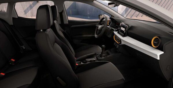 Seat Ibiza Reference interior perfil | Avanti Renting