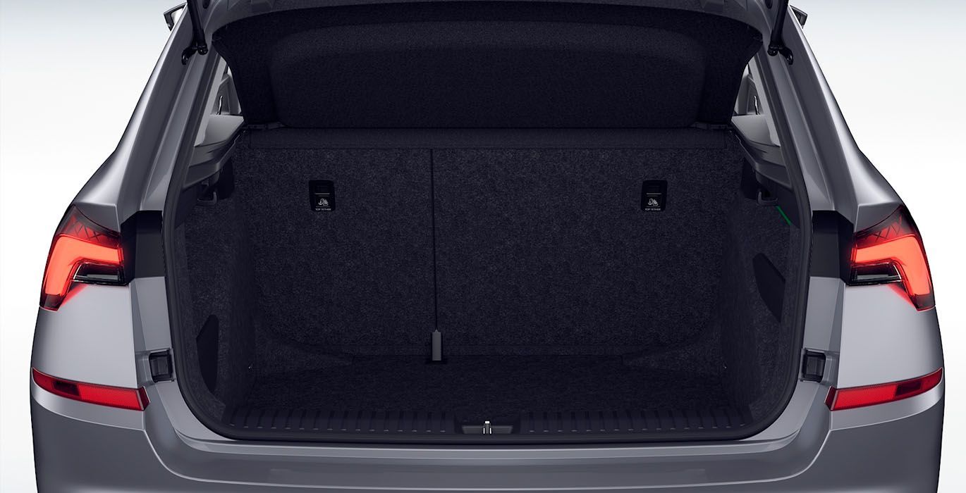 Skoda Kamiq 1.0 TSI DSG Ambition 5 Skoda Kamiq 1.0 TSI DSG Ambition interior trasera | Avanti Renting