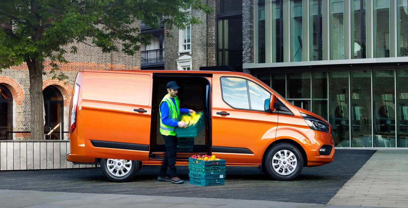 FORD TRANSIT CUSTOM VAN FT 280 L1 TREND 2.0 EcoBlue Hybrid 96KW (130CV) 5 ford transit custom van imagenes 5 | Avanti Renting