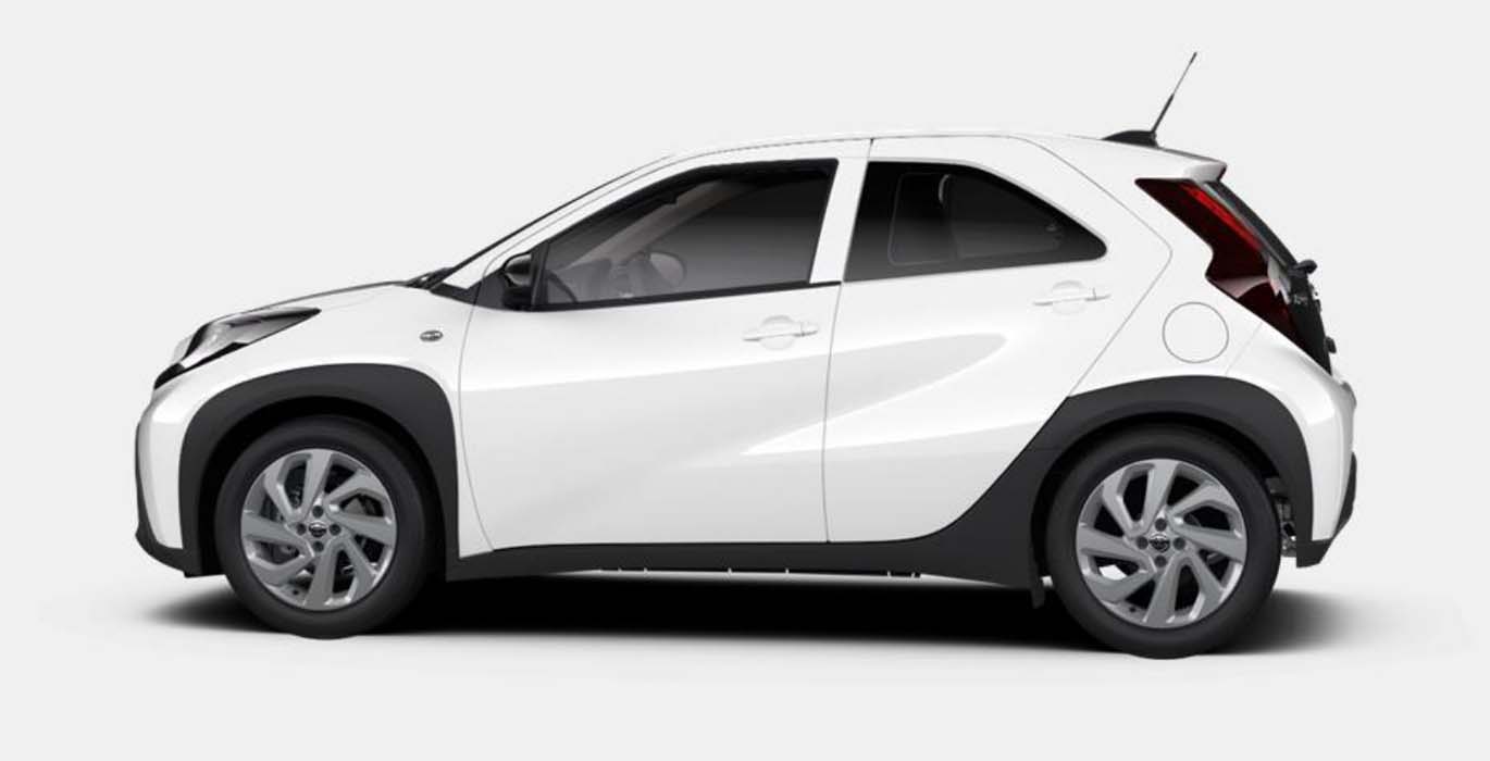 Toyota Aygo X Cross Play 1 toyota aygo x cross imagenes 1 | Avanti Renting