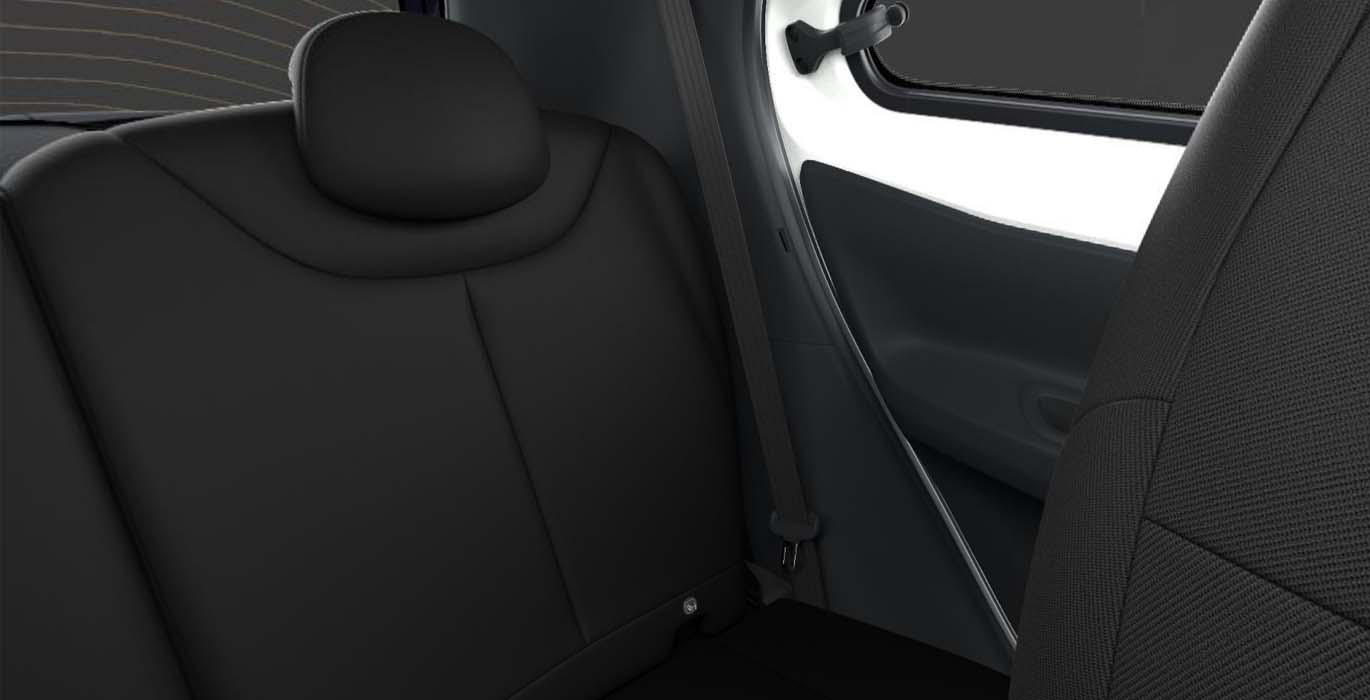 Toyota Aygo X Cross Play 5 toyota aygo x cross imagenes 5 | Avanti Renting