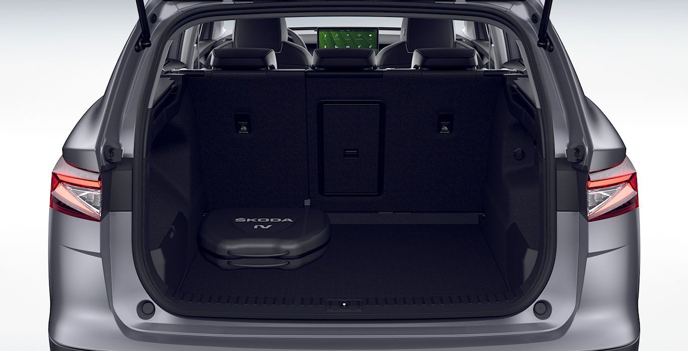 SKODA Enyaq IV 80 5 SKODA Enyaq IV 80 interior trasera | Avanti Renting
