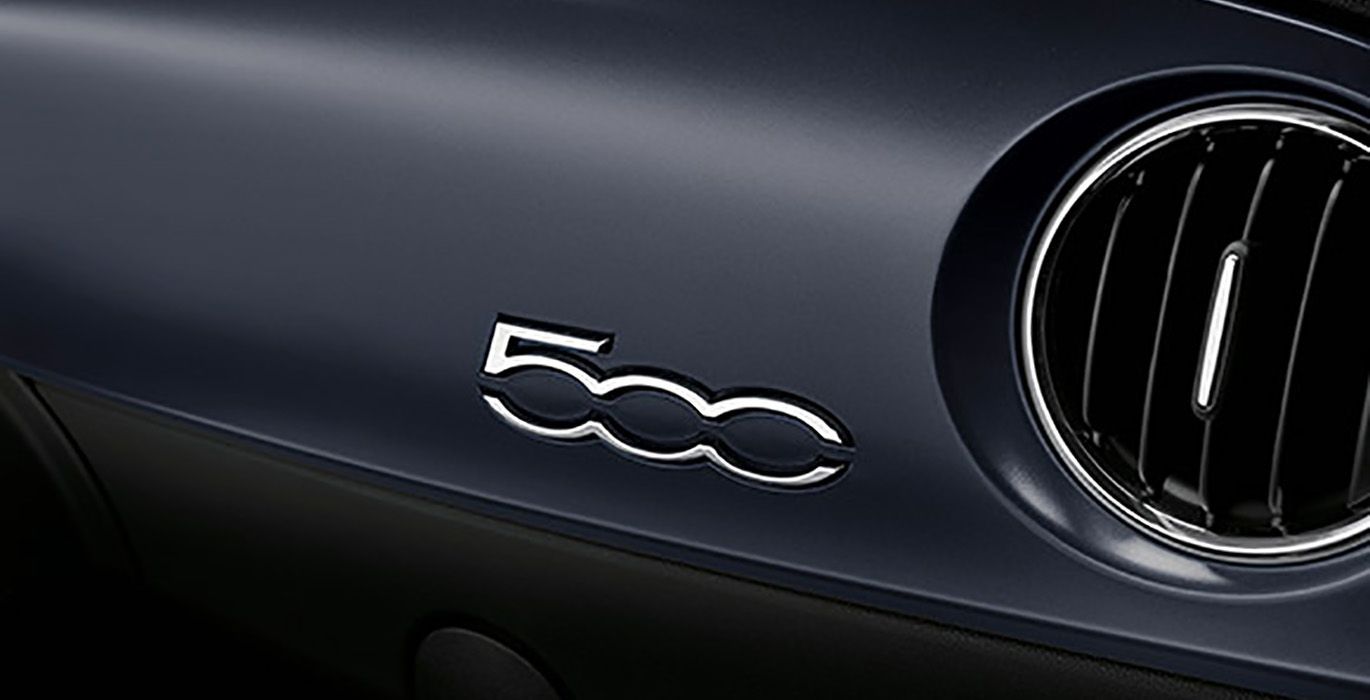FIAT 500 Cult 1.0 52KW (70 CV) Híbrido 4 500 Cult Interiors techno blue matte dashboard Desktop 580x400 1 | Avanti Renting