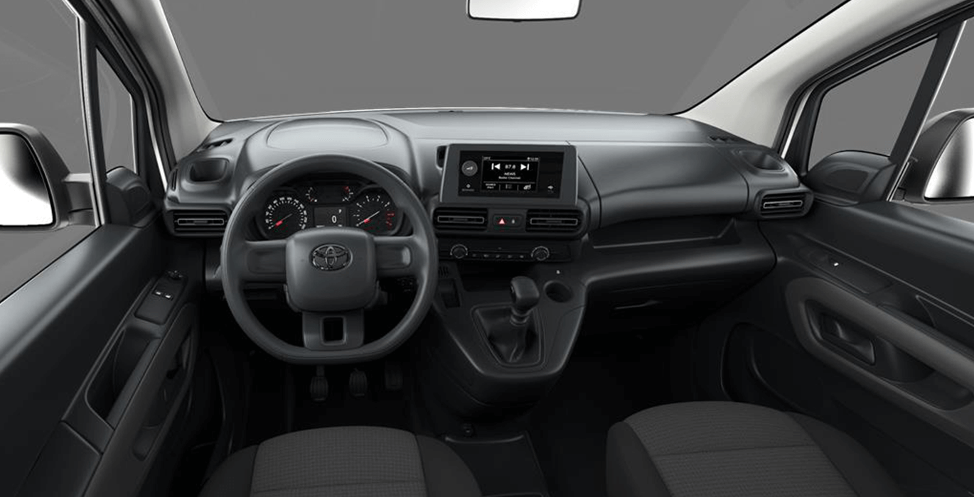 Toyota Proace City Combi 100cv L1 GX 1 static day interior 0 EWP OAFY | Avanti Renting