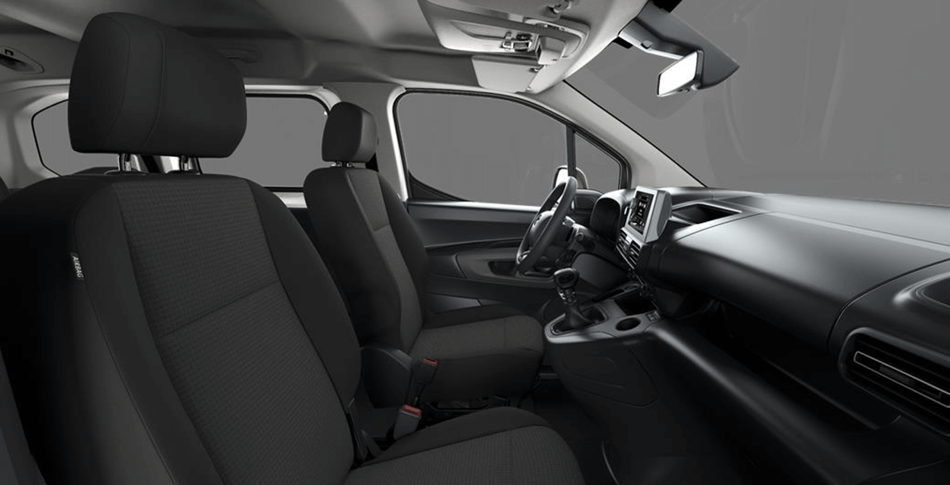 Toyota Proace City Combi 100cv L1 GX 2 static day interior 1 EWP OAFY | Avanti Renting