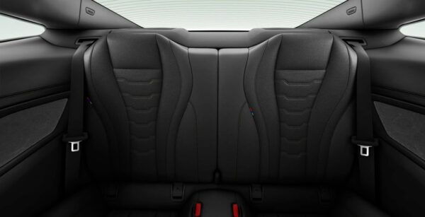 BMW Serie 8 840d xDrive M Sport interior trasera | Avanti Renting