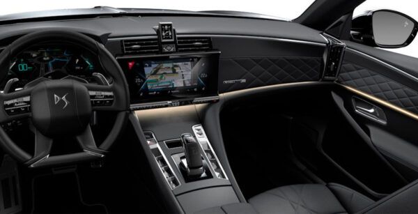 DS9 E Tense Rivoli interior delantera | Avanti Renting