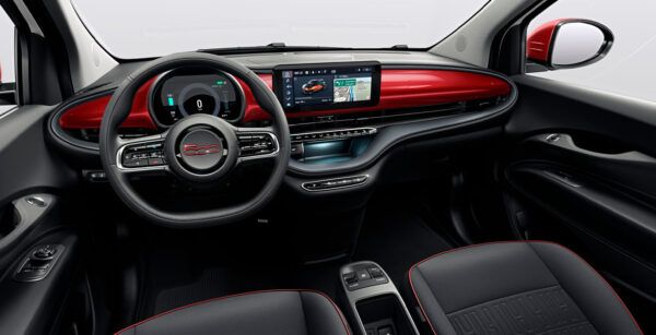 FIAT 500 RED Electrico interior delantera | Avanti Renting
