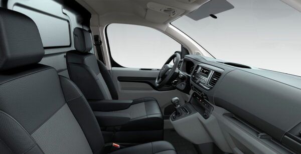 Opel Vivaro M Express 1.5D 120cv interior perfil | Avanti Renting