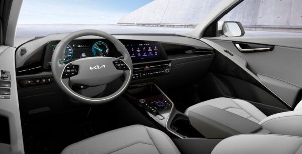 Nuevo KIA Niro 1.6 HEV Drive interior delantera | Avanti Renting