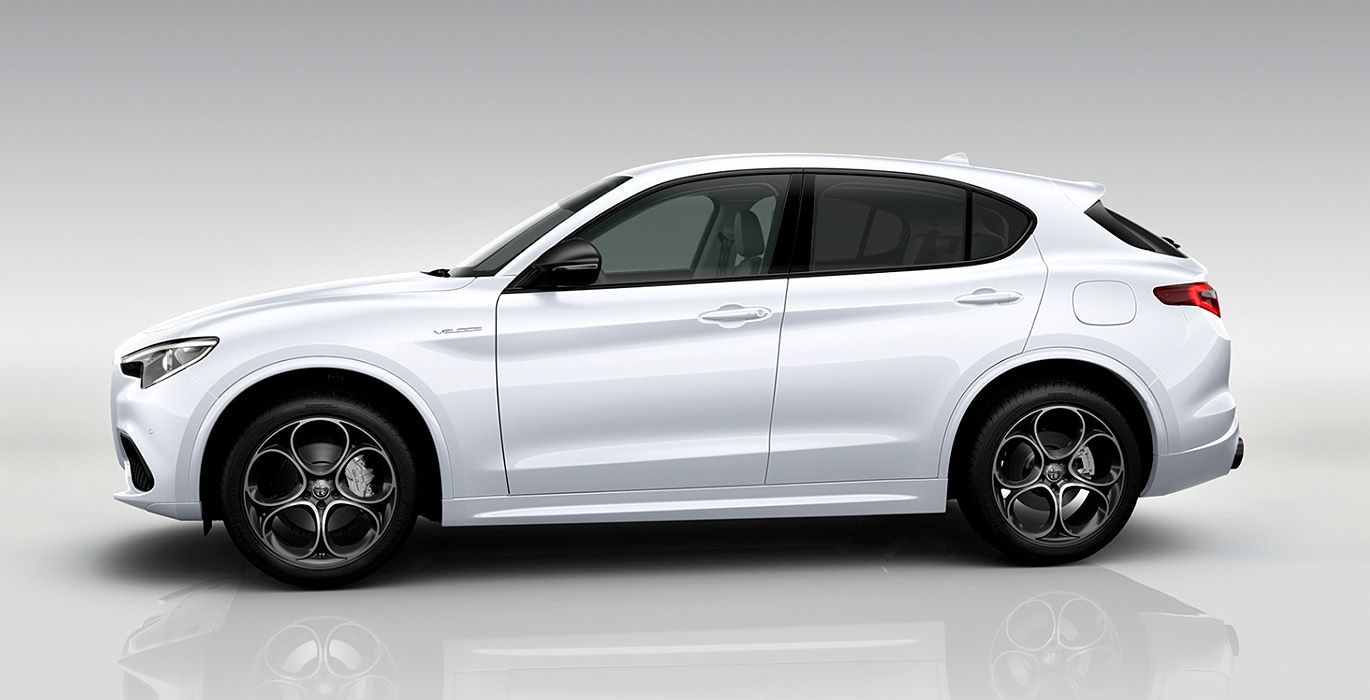 ALFA ROMEO Stelvio Veloce 2.2 Diésel 1 ALFA ROMEO Stelvio Veloce 2.2 Diesel exterior perfil | Avanti Renting