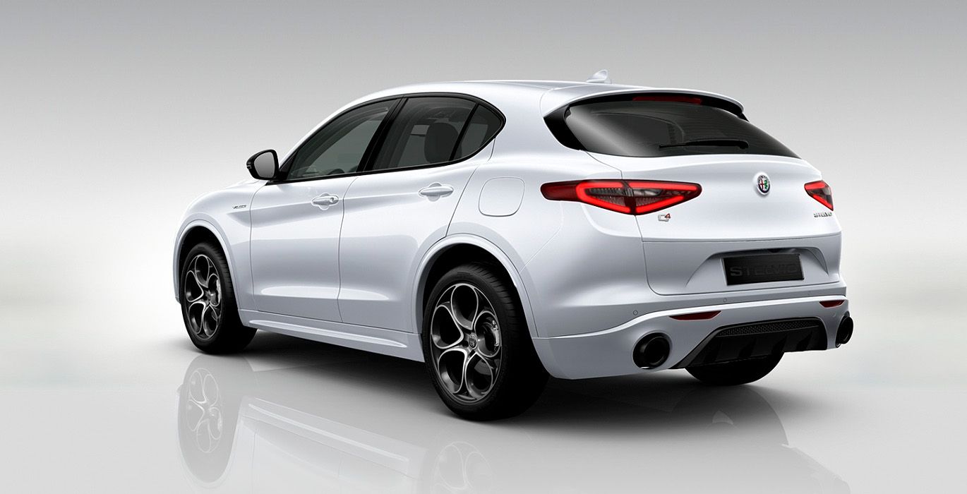 ALFA ROMEO Stelvio Veloce 2.2 Diésel 2 ALFA ROMEO Stelvio Veloce 2.2 Diesel exterior trasera | Avanti Renting