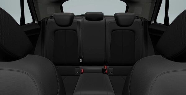 AUDI Q2 Advanced 30 TDI interior trasera | Avanti Renting