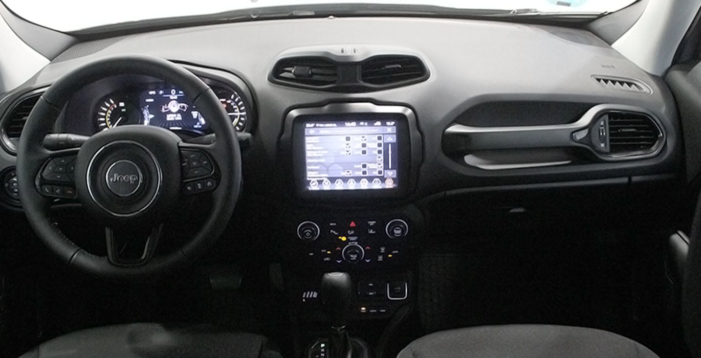 Jeep Renegade S 4XE 3 Jeep Renegade S 4XE interior delantera | Avanti Renting