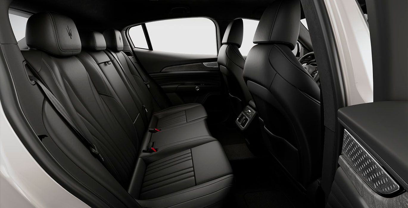 MASERATI Grecale Modena 4 MASERATI Grecale Modena interior perfil | Avanti Renting