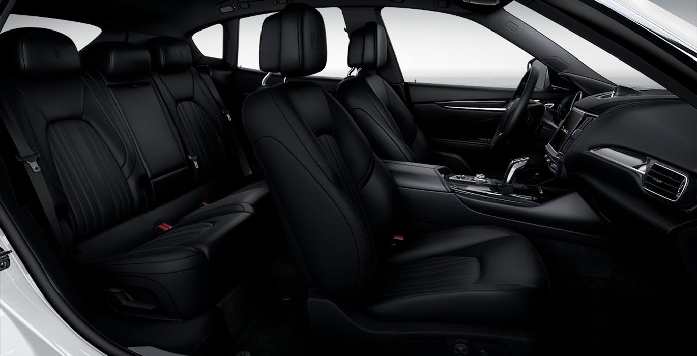 MASERATI Levante GT Hybrid 4 MASERATI Levante GT Hybrid interior perfil | Avanti Renting