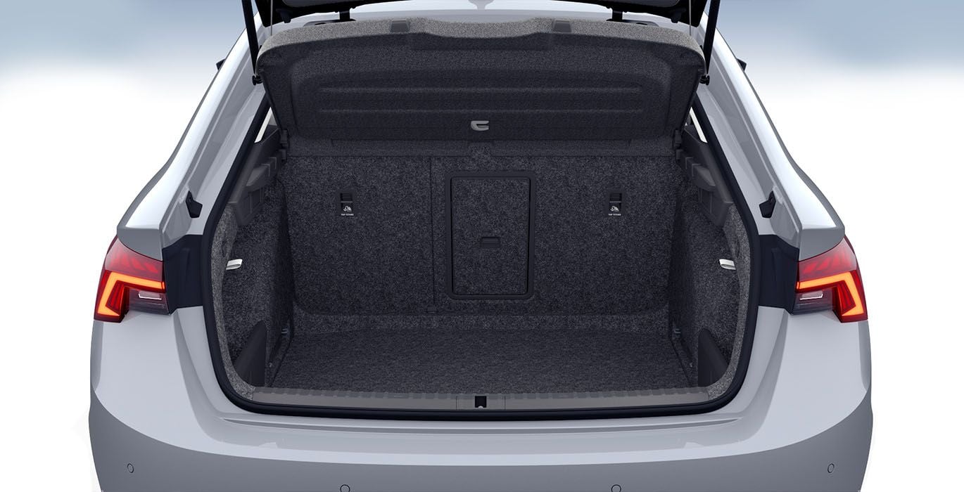 SKODA Octavia Ambition 2.0 TDI 3 SKODA Octavia Ambition 2.0 TDI exterior maletero | Avanti Renting