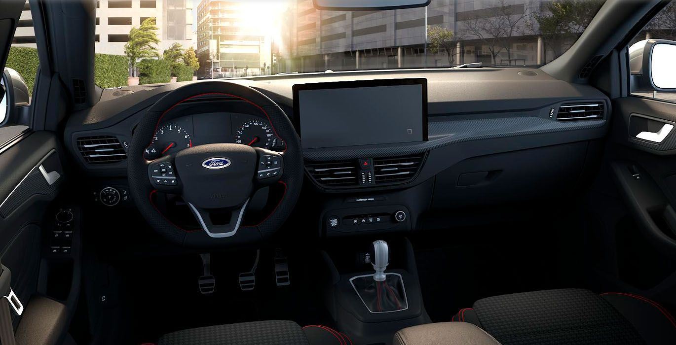 FORD Focus 1.0 St-Line Sportbreak 3 FORD Focus 1.0 St Line Sportbreak interior delantera | Avanti Renting