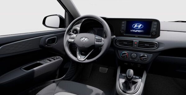 Hyundai i10 Klass Auto interior delantera 2 | Avanti Renting