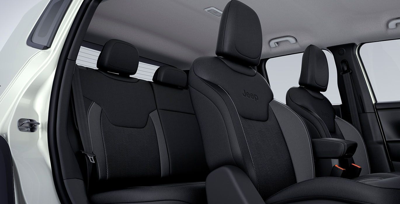 JEEP Renegade 1.6 Mjet Limited 5 JEEP Renegade 1.6 Mjet Limited interior trasera | Avanti Renting
