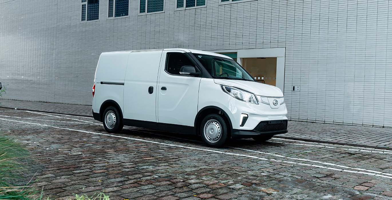 MAXUS eDeliver 3 LWB 1 Renting MAXUS eDeliver 3