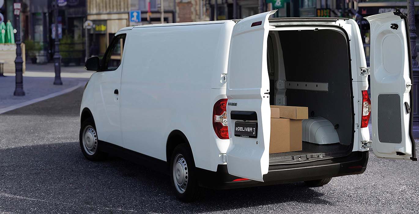 MAXUS eDeliver 3 LWB 4 MAXUS eDeliver 3 exterior trasera 1 | Avanti Renting