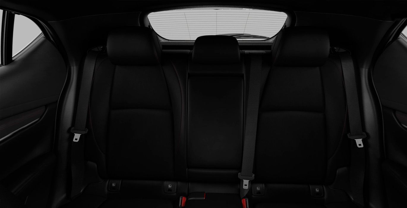 MAZDA 3 e-Skyactive Homura AT 5 MAZDA 3 e Skyactive Homura AT interior trasera | Avanti Renting