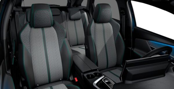 Peugeot 3008 Allure Puretech EAT8 interior trasera | Avanti Renting