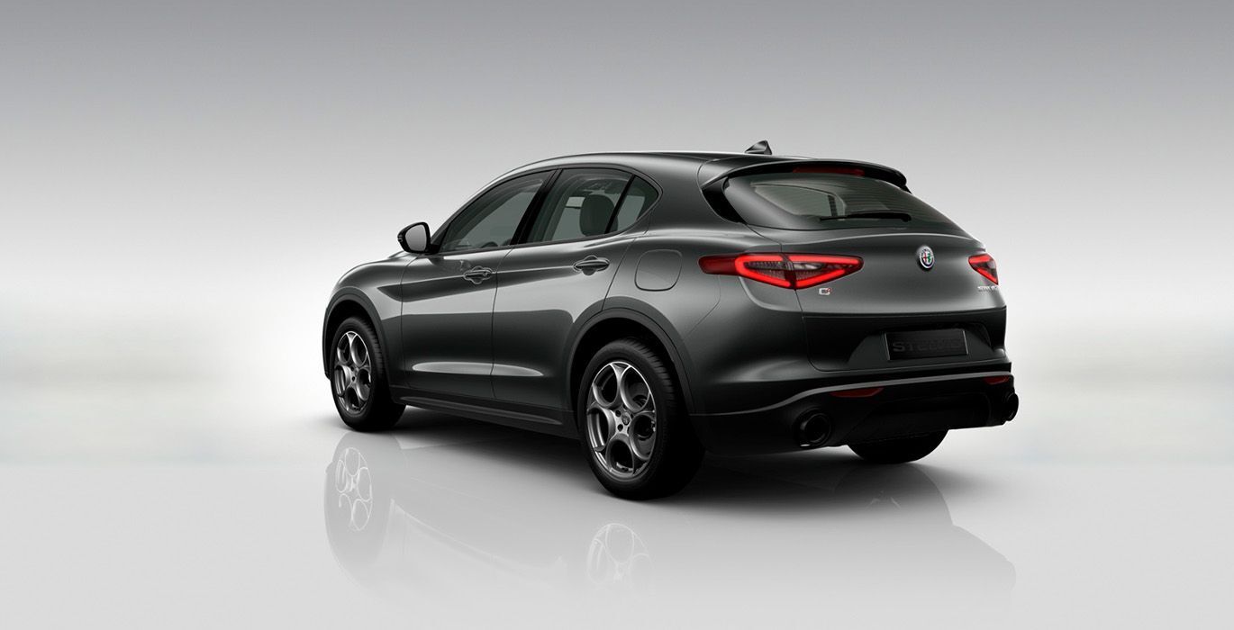 ALFA ROMEO Stelvio 2.2 JTDM Sprint exterior trasera | Avanti Renting