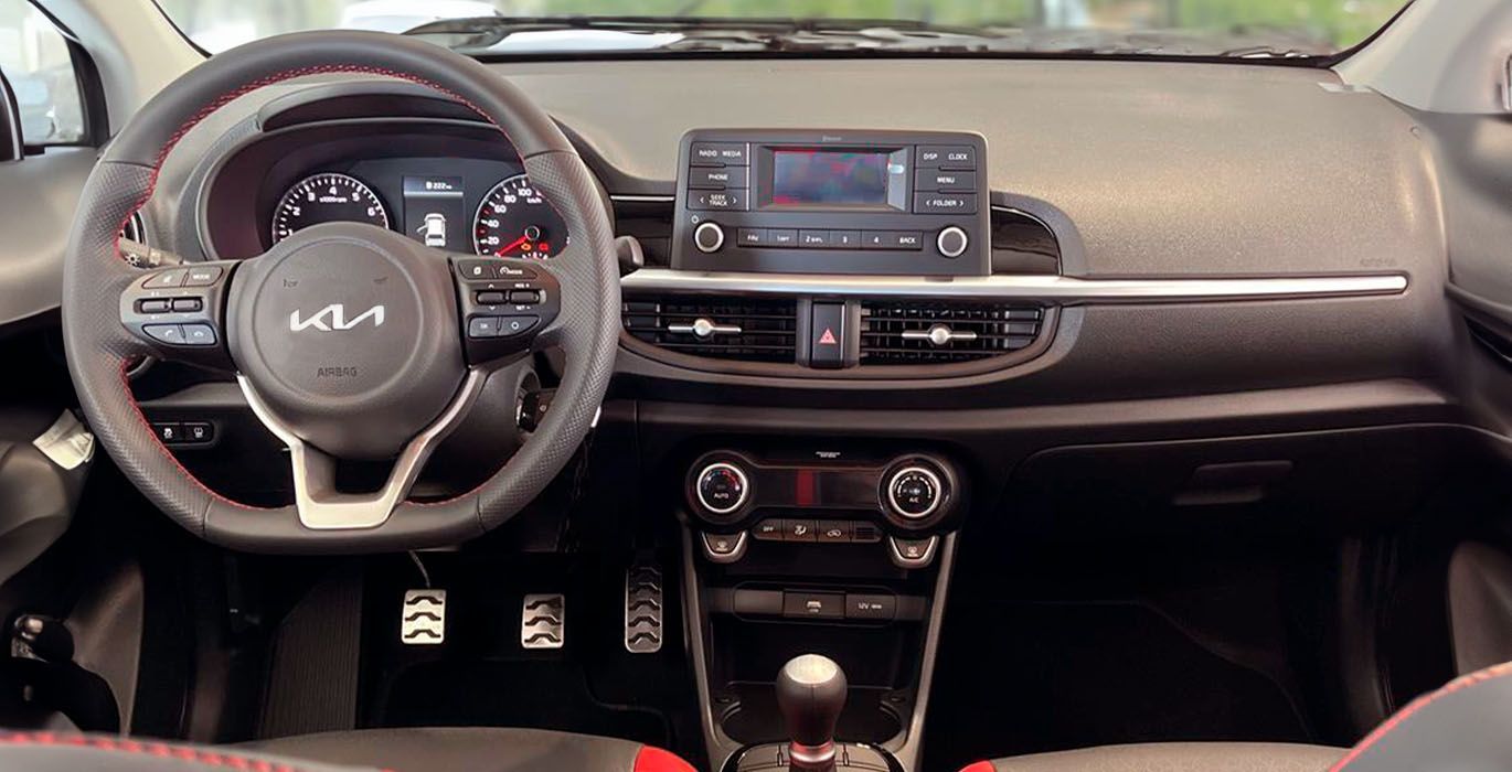 Kia Picanto GT Line 1 0 DPi interior delantera 1 | Avanti Renting