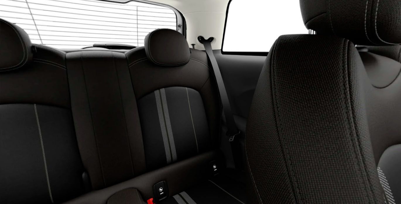 MINI Cooper SE interior trasera | Avanti Renting