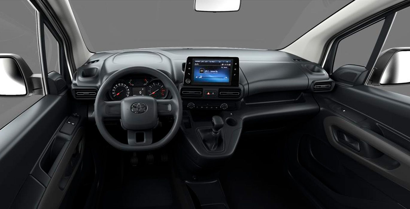 TOYOTA Proace City Combi VX L1 2PL interior delantera | Avanti Renting