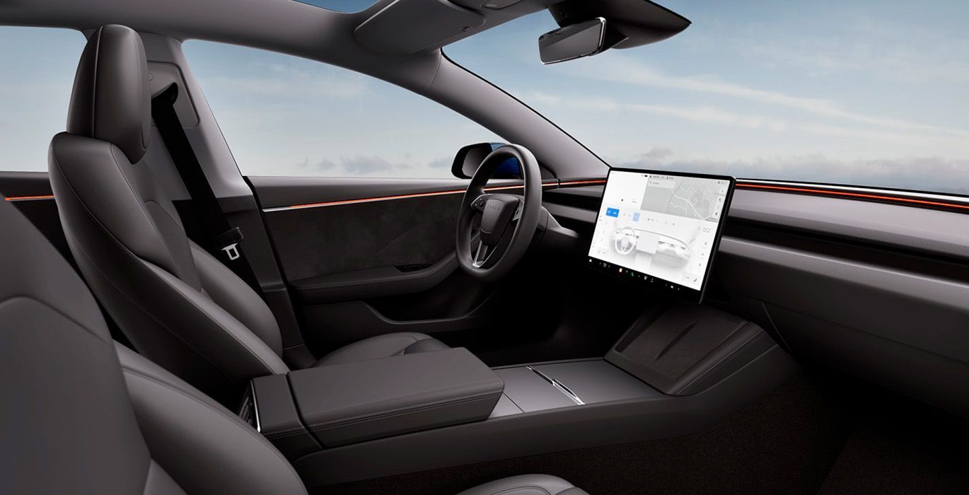 Tesla Model 3 interior perfil | Avanti Renting