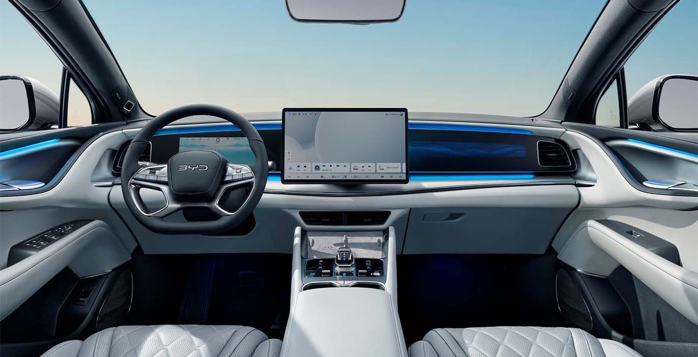 BYD Sealion 7 Comfort interior delantera | Avanti Renting