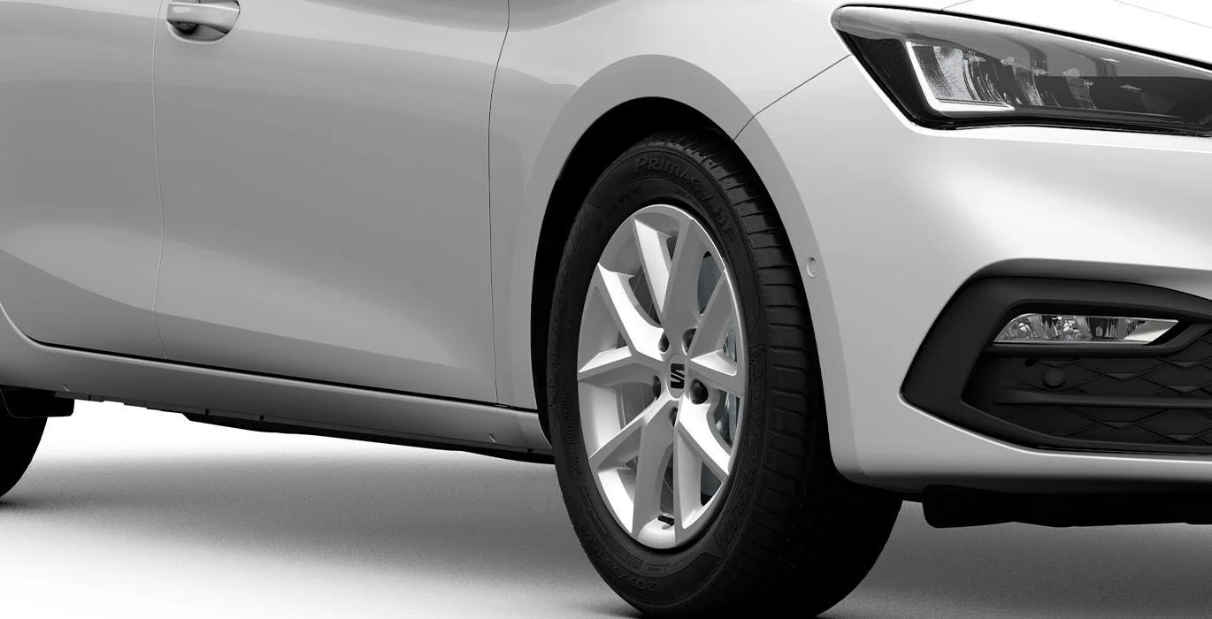 Audi Q5 Special ECO PRO Super 3 SEAT LEON 2.0 TDI Style XL exterior detalle 1 | Avanti Renting