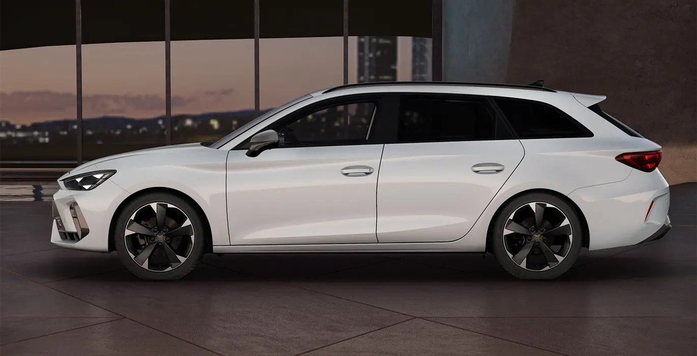 Cupra León Sportstourer 1.5 TSI 110kW 2 Cupra Leon Sportstourer 1.5 TSI 110kW lateral | Avanti Renting