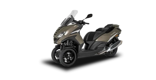 Renting PEUGEOT Metropolis 400 GT