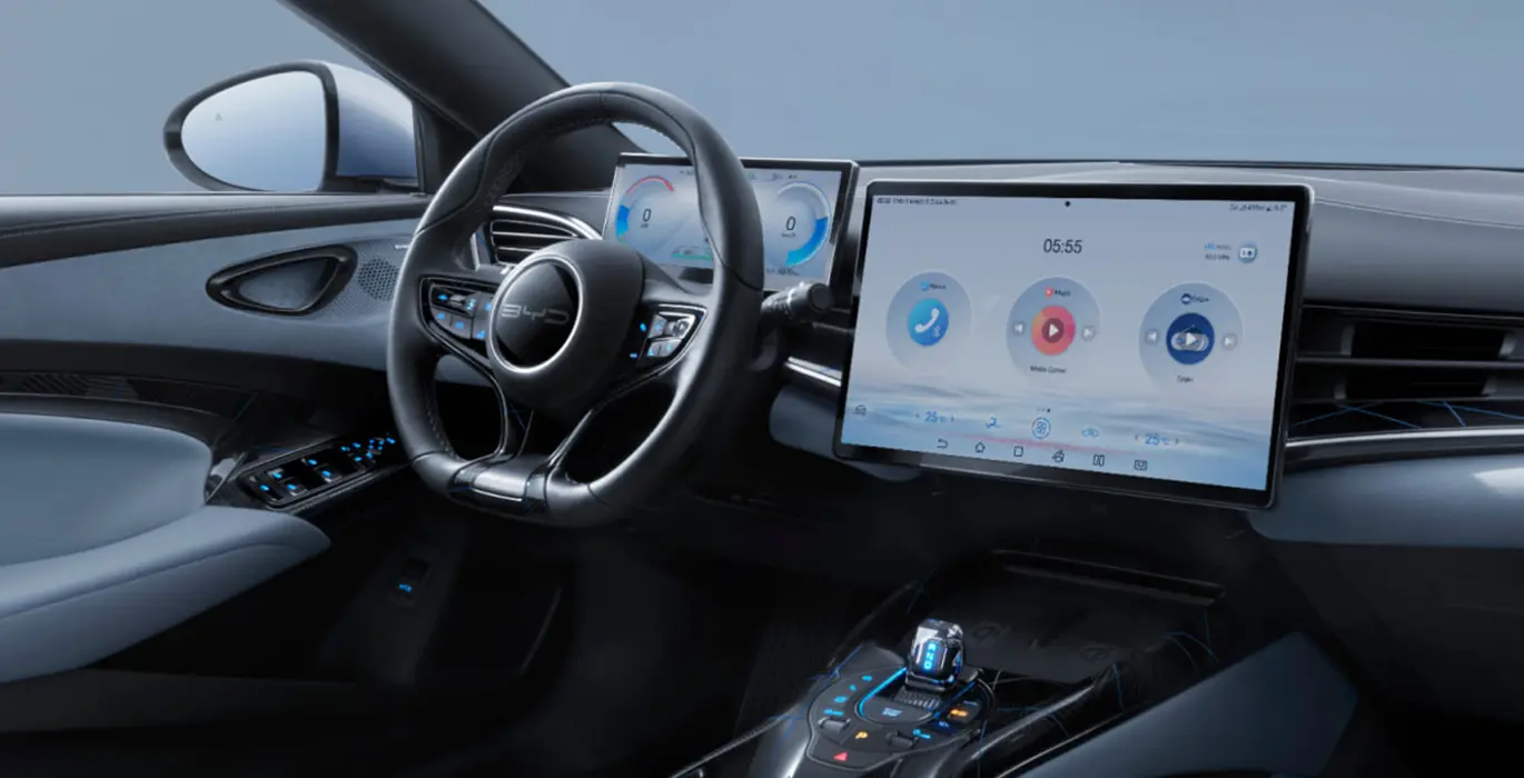 BYD Seal Comfort RWD interior delantera II | Avanti Renting