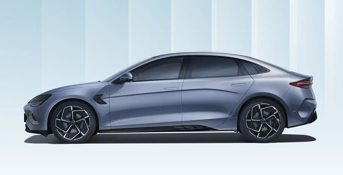 BYD Seal Comfort RWD lateral | Avanti Renting