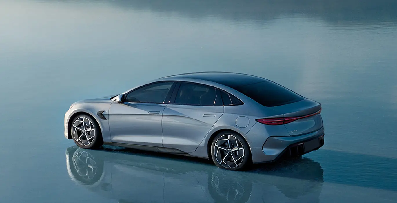 BYD Seal Comfort RWD trasera | Avanti Renting