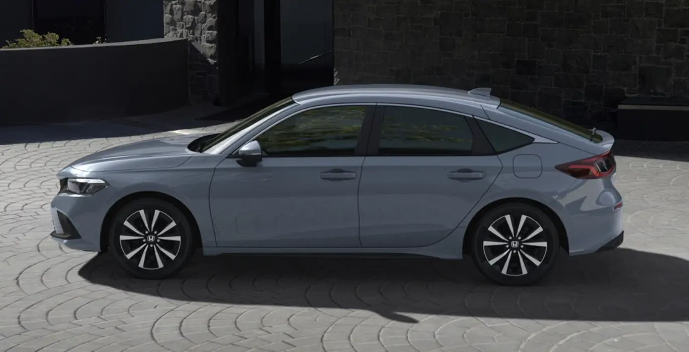 Honda Civic 2.0 i-MMD Elegance CVT 2 Honda Civic 2.0 i MMD Elegance CVT lateral | Avanti Renting