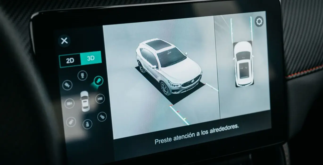 MG ZS 1.5 Comfort 4 MG ZS 1.5 Comfort pantalla | Avanti Renting
