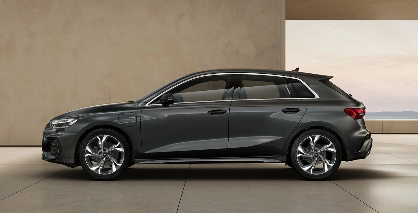 AUDI A3 Sportback S Line 40 TFSIe 150kW S Tron 2 AUDI A3 Sportback S Line 40 TFSI e 150kW S Tron lateral | Avanti Renting