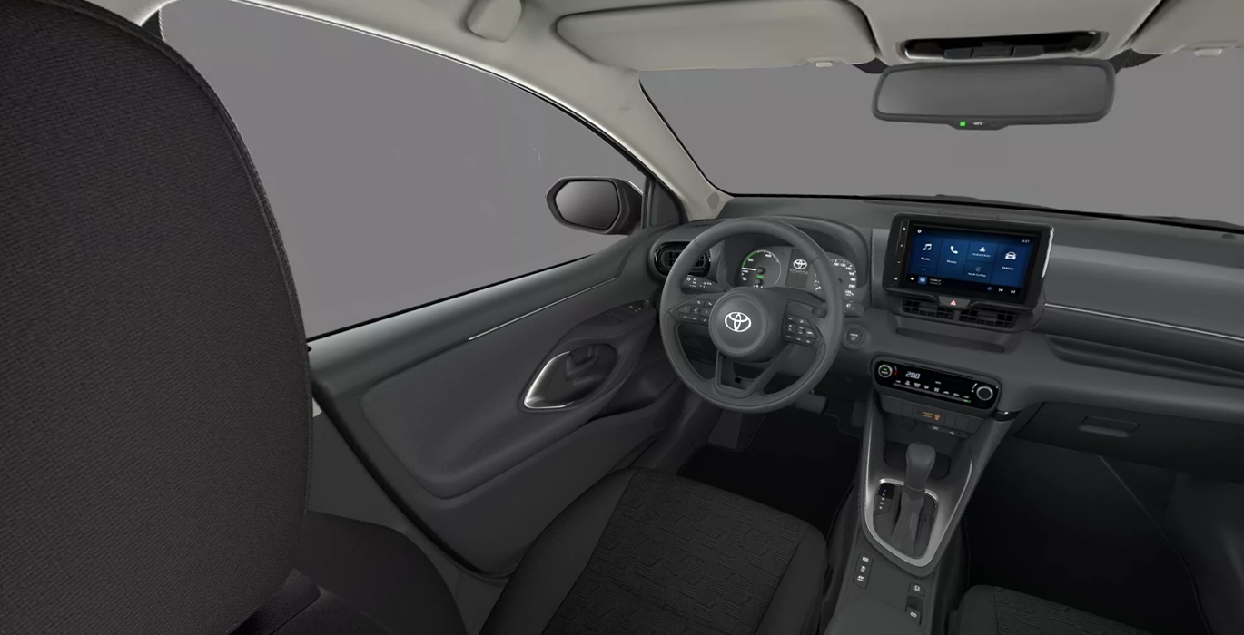 Toyota Yaris 120H 116CV ACTIVE PLUS interior delantera | Avanti Renting