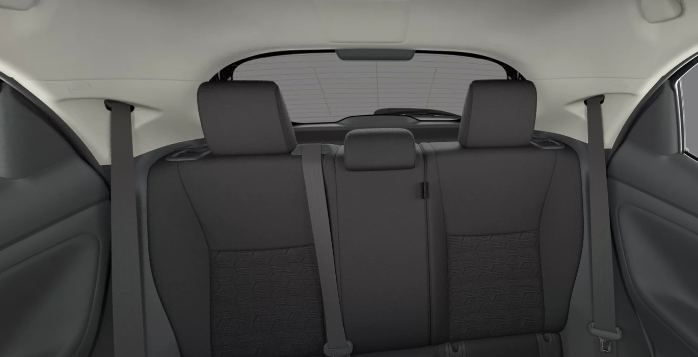 Toyota Yaris 120H 116CV ACTIVE PLUS interior trasera | Avanti Renting
