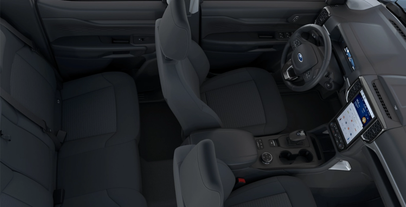 FORD Ranger XLT Doble Cabina 2.3 TVCT PHEV 280CV Automática 5 FORD Ranger XLT Doble Cabina 2.3 TVCT PHEV 280CV Automatica interior trasera | Avanti Renting